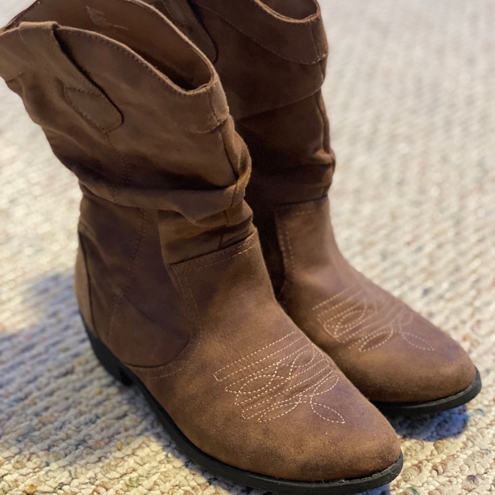 Arizona boots NWOT